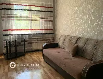 4-комнатная квартира, этаж 3 из 5, 77 м²