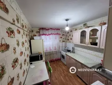 4-комнатная квартира, этаж 2 из 5, 80 м²