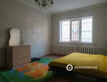 2-комнатная квартира, этаж 1 из 5, 52 м²