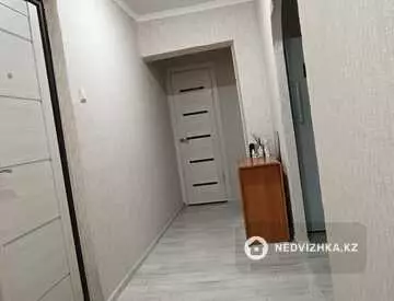 2-комнатная квартира, этаж 8 из 9, 52 м²