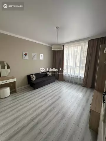 1-комнатная квартира, этаж 10 из 12, 40 м²