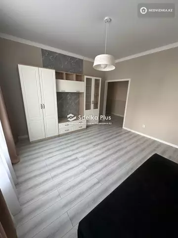 1-комнатная квартира, этаж 10 из 12, 40 м²