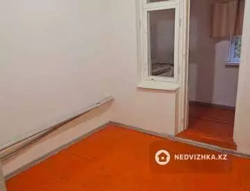 2-комнатная квартира, этаж 1 из 5, 50 м²