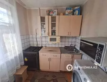 3-комнатная квартира, этаж 3 из 5, 63 м²