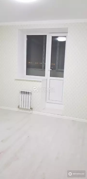 2-комнатная квартира, этаж 4 из 12, 65 м²