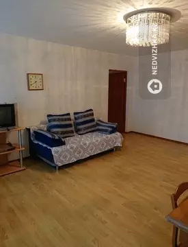 2-комнатная квартира, этаж 4 из 4, 60 м²