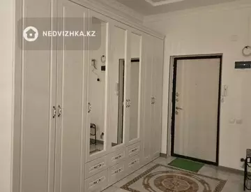 2-комнатная квартира, этаж 1 из 7, 78 м², на длительный срок