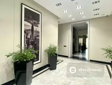 4-комнатная квартира, этаж 3 из 17, 121 м²