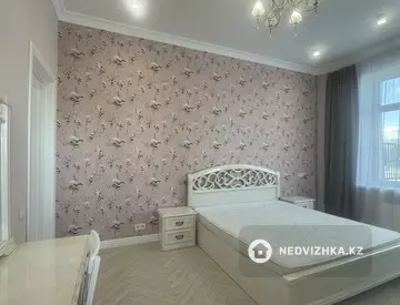 4-комнатная квартира, этаж 3 из 17, 121 м²