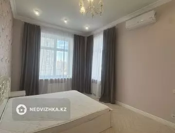 4-комнатная квартира, этаж 3 из 17, 121 м²