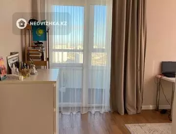 2-комнатная квартира, этаж 17 из 21, 60 м²