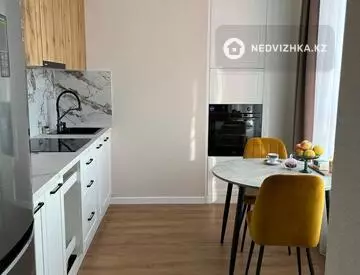 2-комнатная квартира, этаж 17 из 21, 60 м²