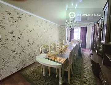 4-комнатная квартира, этаж 2 из 5, 72 м²