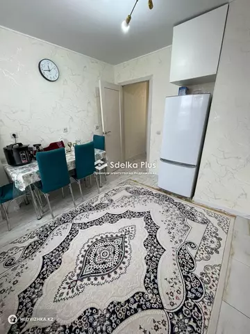 2-комнатная квартира, этаж 4 из 9, 60 м²