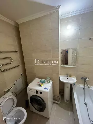 1-комнатная квартира, этаж 8 из 24, 39 м²