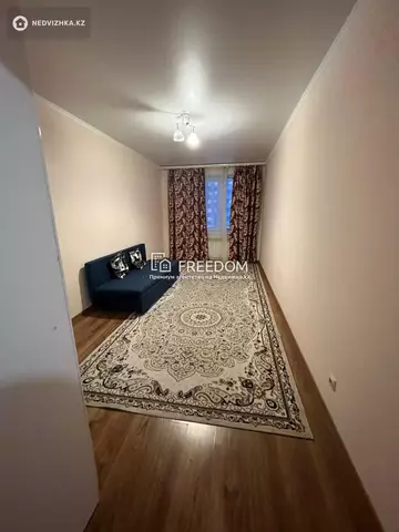 1-комнатная квартира, этаж 8 из 24, 39 м²