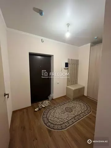 1-комнатная квартира, этаж 8 из 24, 39 м²