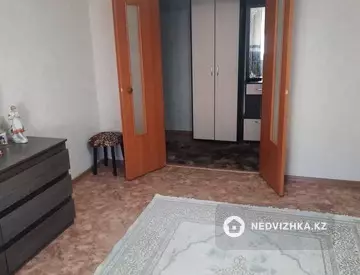 2-комнатная квартира, этаж 3 из 5, 60 м²