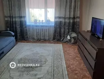 2-комнатная квартира, этаж 3 из 5, 60 м²