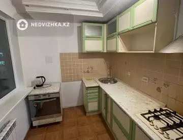 2-комнатная квартира, этаж 2 из 4, 45 м², на длительный срок