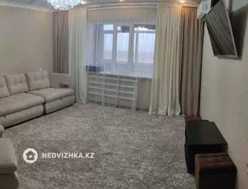 4-комнатная квартира, этаж 5 из 5, 82 м²