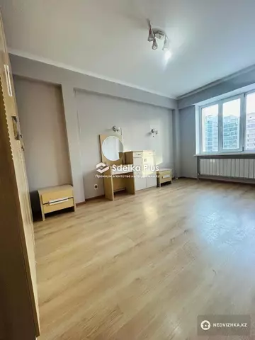 3-комнатная квартира, этаж 8 из 14, 109 м²