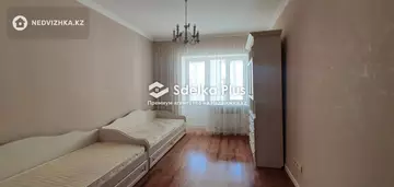 3-комнатная квартира, этаж 3 из 5, 90 м²