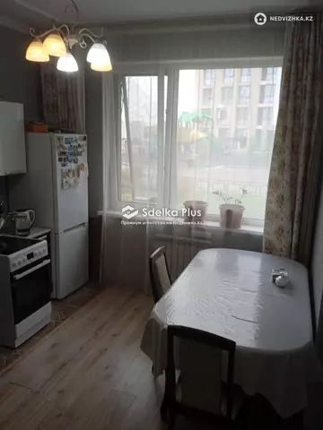 1-комнатная квартира, этаж 2 из 9, 42 м²