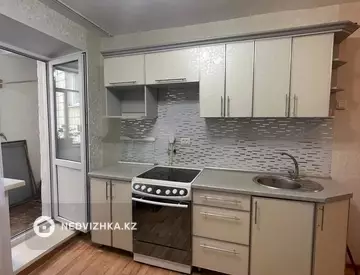 2-комнатная квартира, этаж 3 из 9, 49 м²