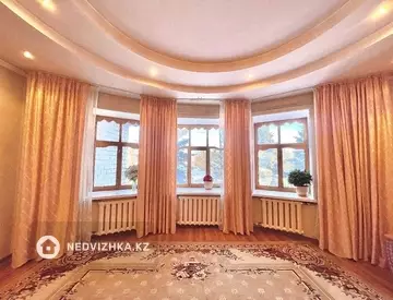 8-комнатный дом, 11 соток, 544 м²