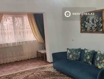 3-комнатная квартира, этаж 2 из 5, 62 м², на длительный срок