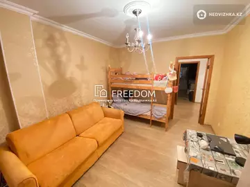 3-комнатная квартира, этаж 9 из 10, 93 м²