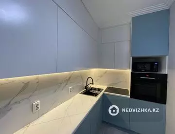 2-комнатная квартира, этаж 8 из 9, 48 м²