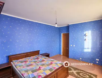 3-комнатная квартира, этаж 8 из 15, 103 м²