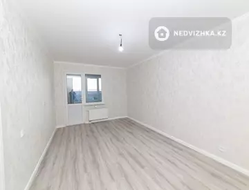 1-комнатная квартира, этаж 3 из 9, 42 м²