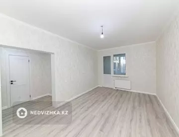 1-комнатная квартира, этаж 3 из 9, 42 м²