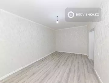 1-комнатная квартира, этаж 3 из 9, 42 м²