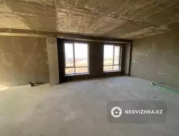 2-комнатная квартира, этаж 1 из 7, 80 м²