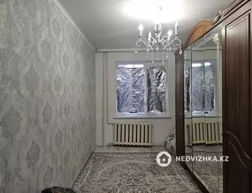 2-комнатная квартира, этаж 4 из 5, 55 м²