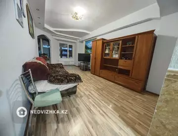 2-комнатная квартира, этаж 8 из 9, 60 м²