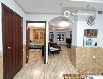 2-комнатная квартира, этаж 8 из 9, 60 м²