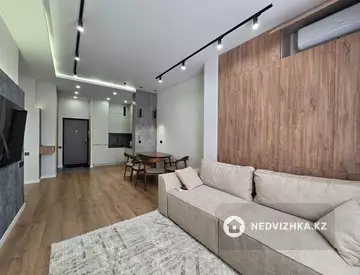 1-комнатная квартира, этаж 3 из 3, 67 м²