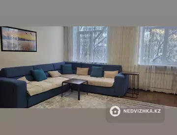 3-комнатная квартира, этаж 2 из 3, 89 м², на длительный срок