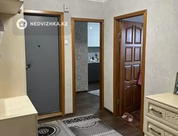 3-комнатная квартира, этаж 2 из 9, 65 м²