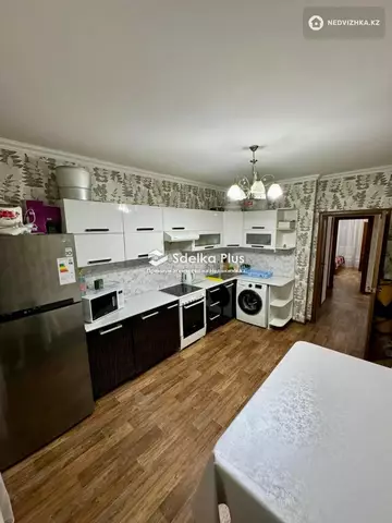 3-комнатная квартира, этаж 3 из 9, 80 м²