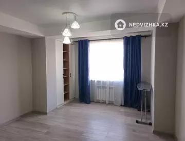 3-комнатная квартира, этаж 4 из 5, 80 м²