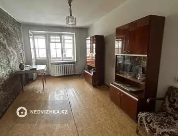 2-комнатная квартира, этаж 4 из 5, 44 м²