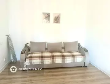 1-комнатная квартира, этаж 8 из 10, 40 м², посуточно