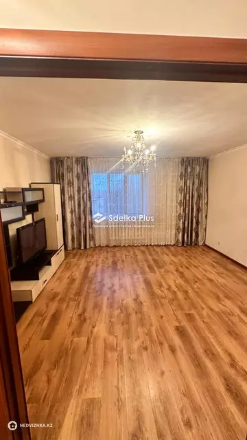 3-комнатная квартира, этаж 6 из 10, 80 м²