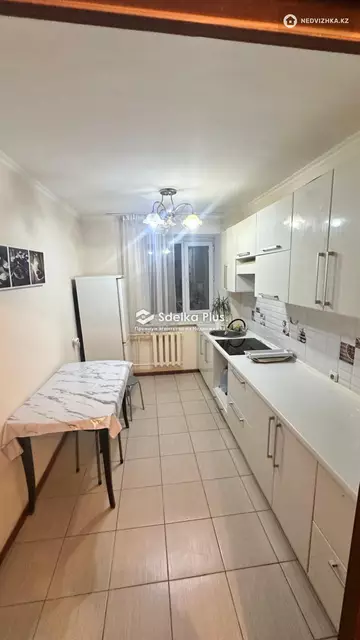 3-комнатная квартира, этаж 6 из 10, 80 м²